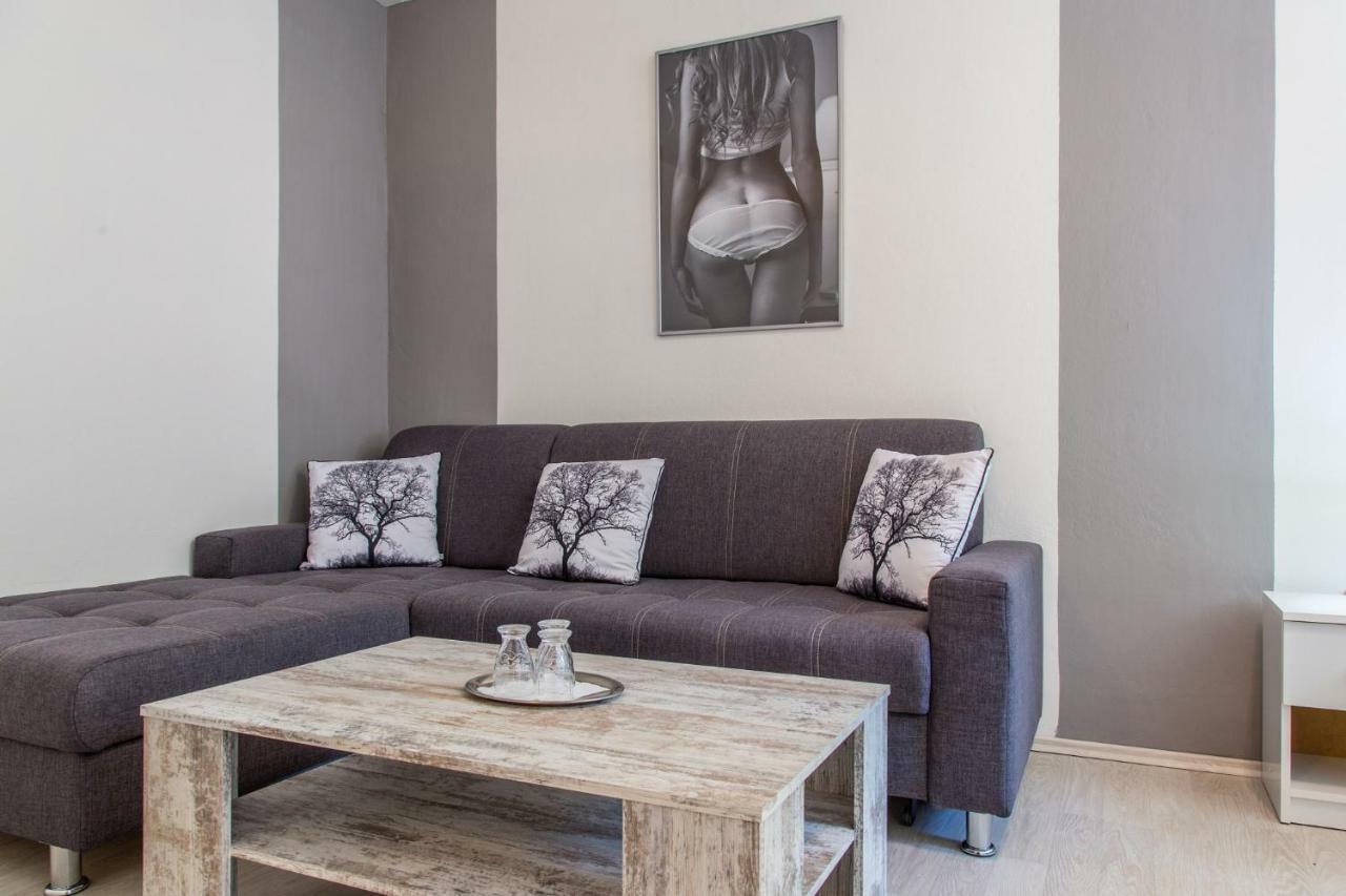 Restaurace Penzion Pod Sumarnikem Tvarozna Lhota Buitenkant foto