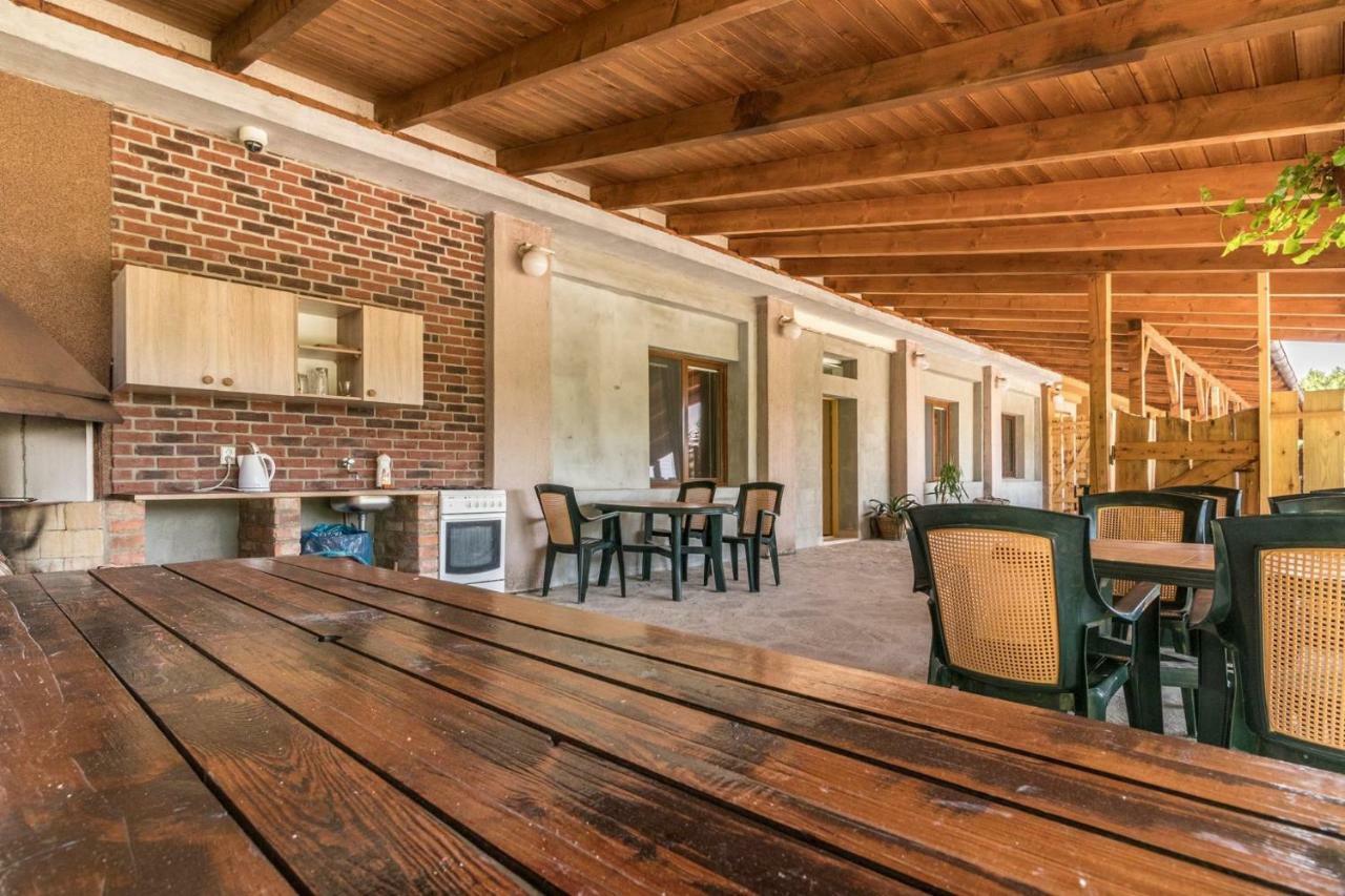 Restaurace Penzion Pod Sumarnikem Tvarozna Lhota Buitenkant foto