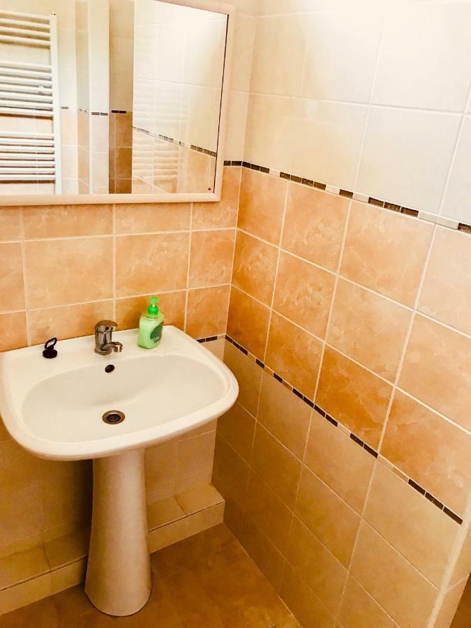 Restaurace Penzion Pod Sumarnikem Tvarozna Lhota Buitenkant foto