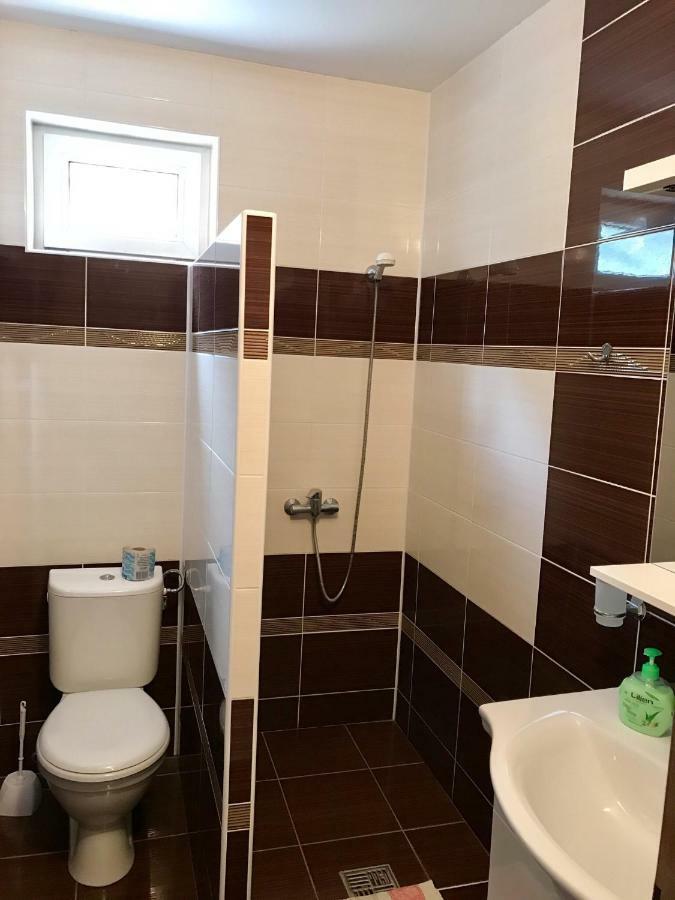 Restaurace Penzion Pod Sumarnikem Tvarozna Lhota Buitenkant foto